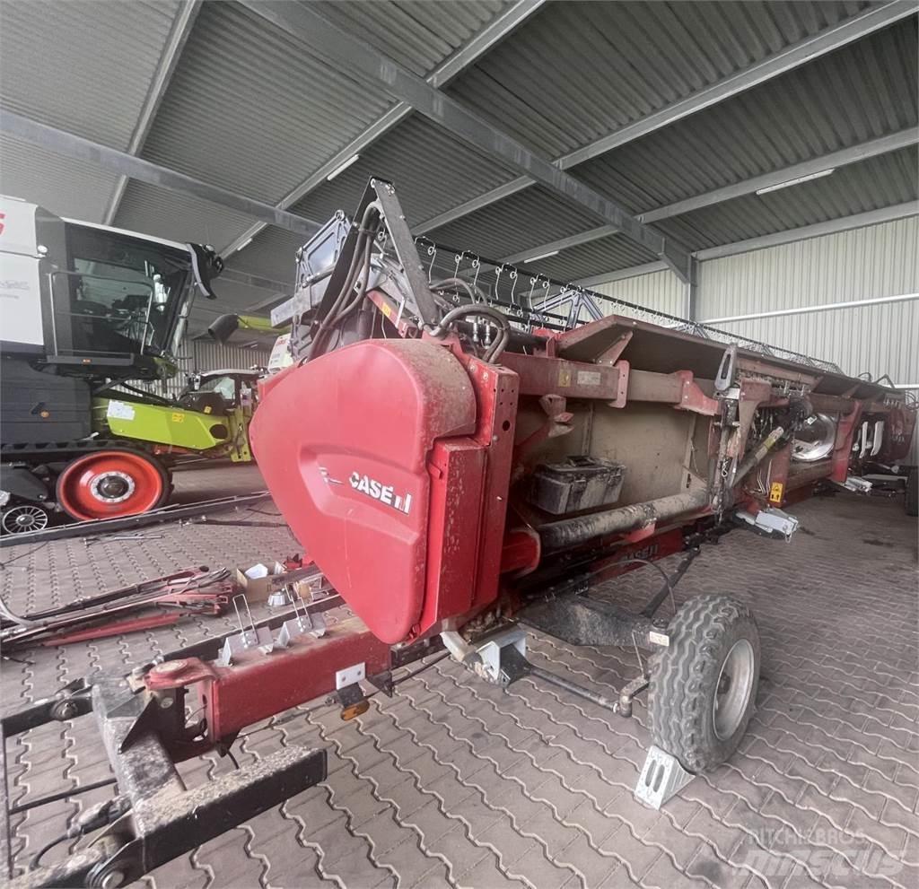 Case IH 8250 ASF 联合收割机