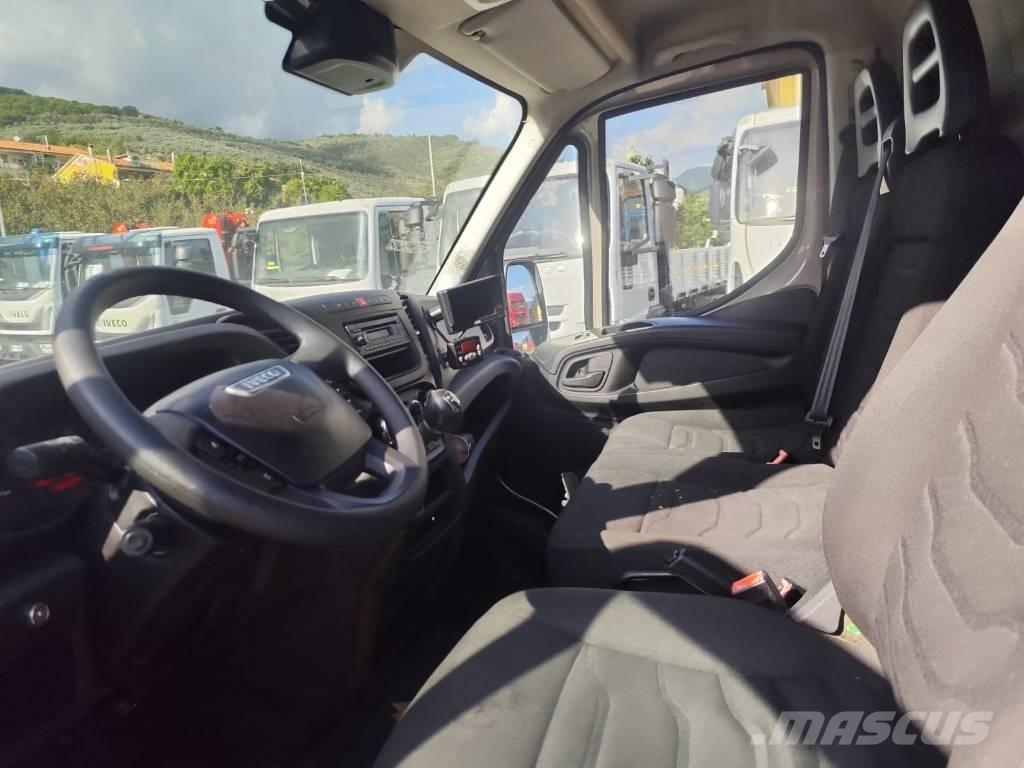 Iveco Daily 35-130 起重车