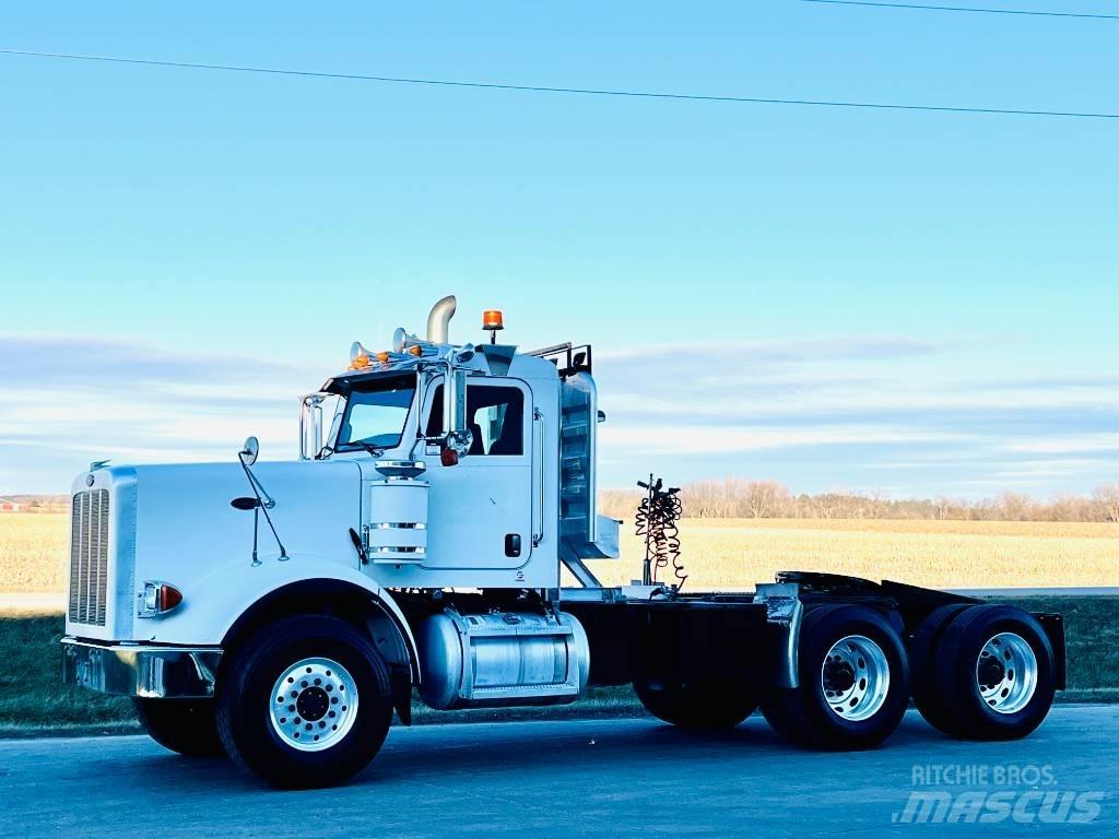Peterbilt 367 牵引车