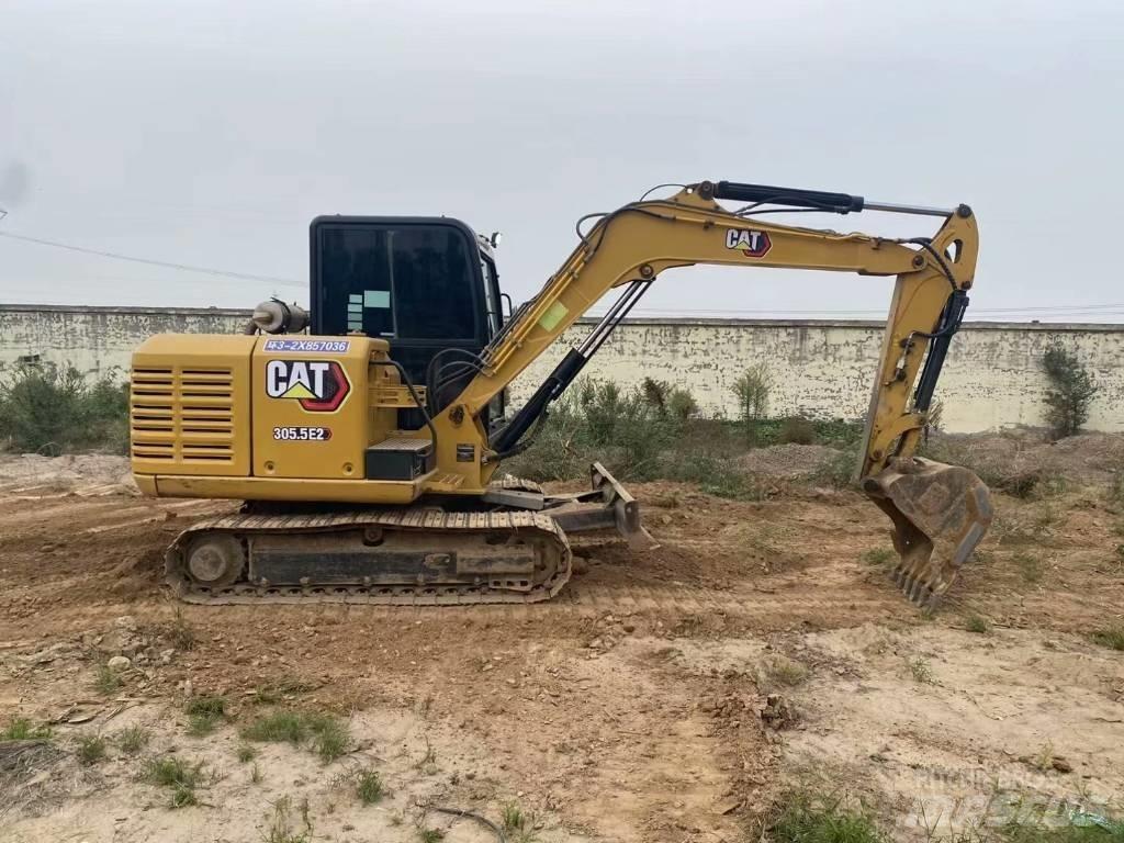 CAT 305.5E2 小型挖掘机