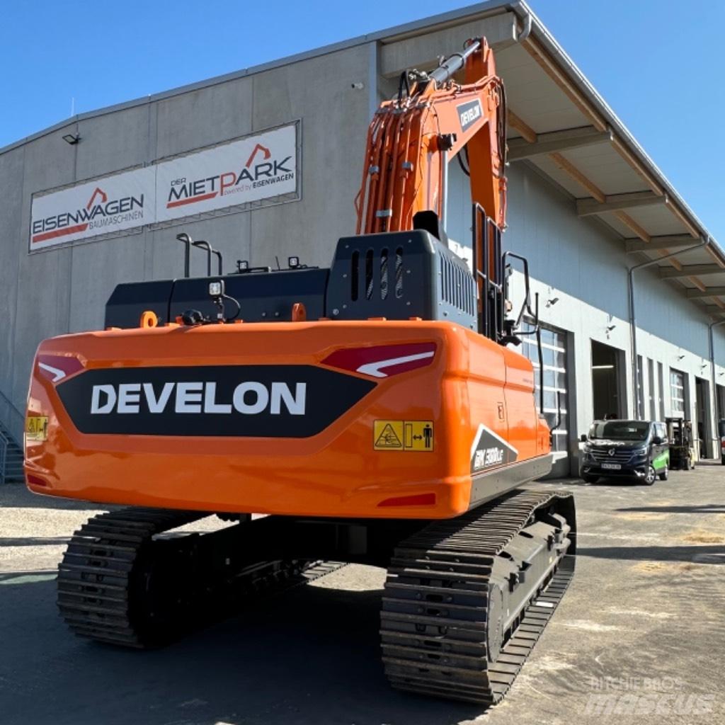Develon DX300Lc-7 履带挖掘机