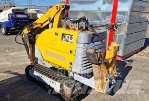Brokk 180 组装挖掘机
