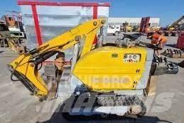Brokk 180 组装挖掘机