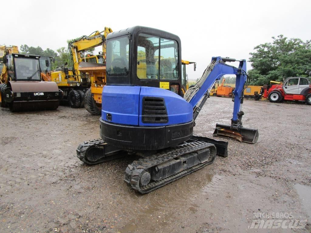 Bobcat E 35 小型挖掘机