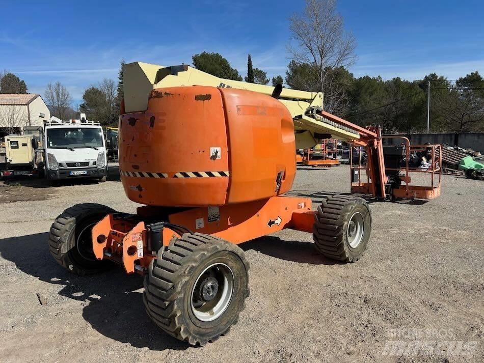 JLG 510 AJ 曲臂高空工作平台