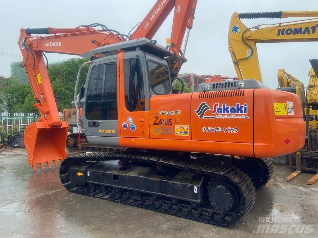 Hitachi ZX 200 履带挖掘机