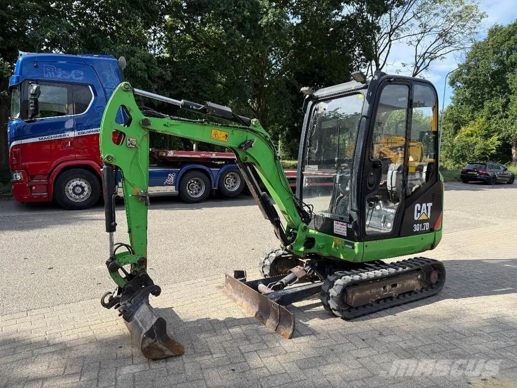 CAT 301.7D 小型挖掘机