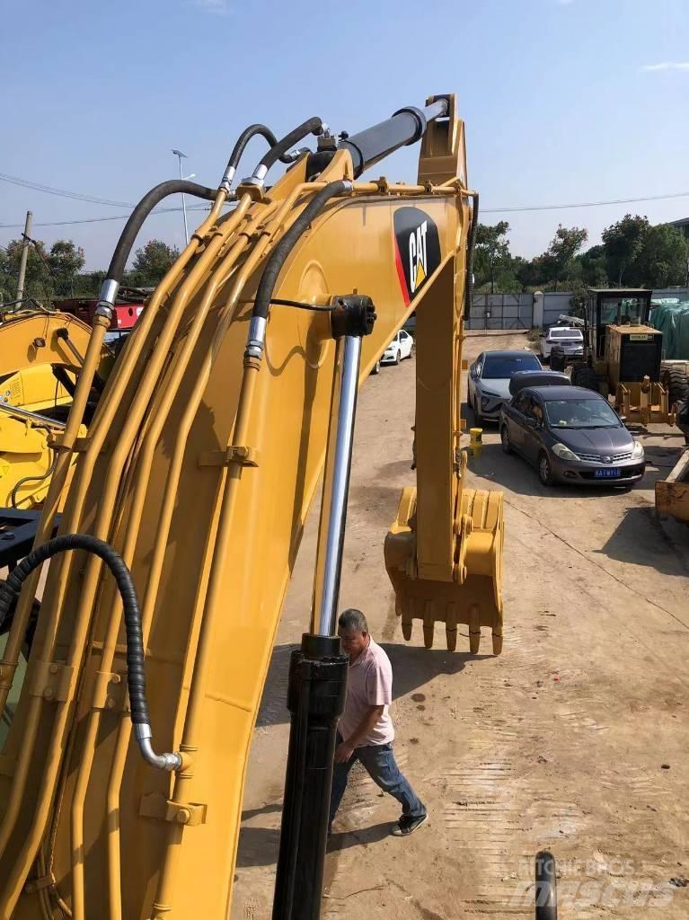CAT 320 D 履带挖掘机