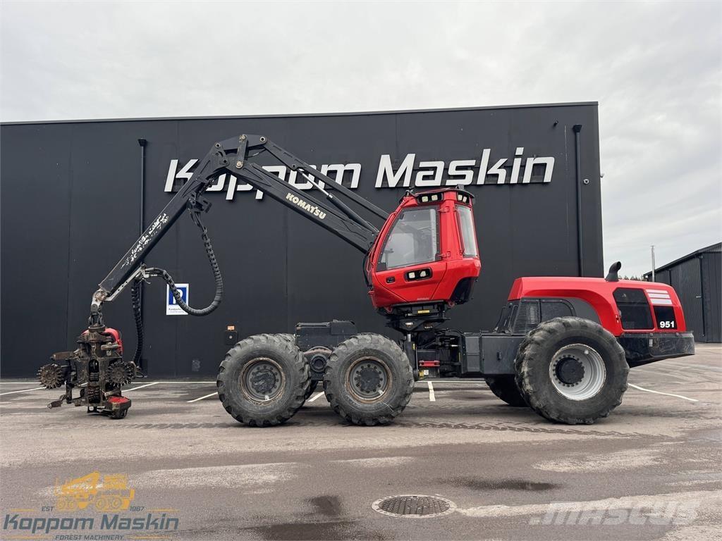 Komatsu 951 收割机