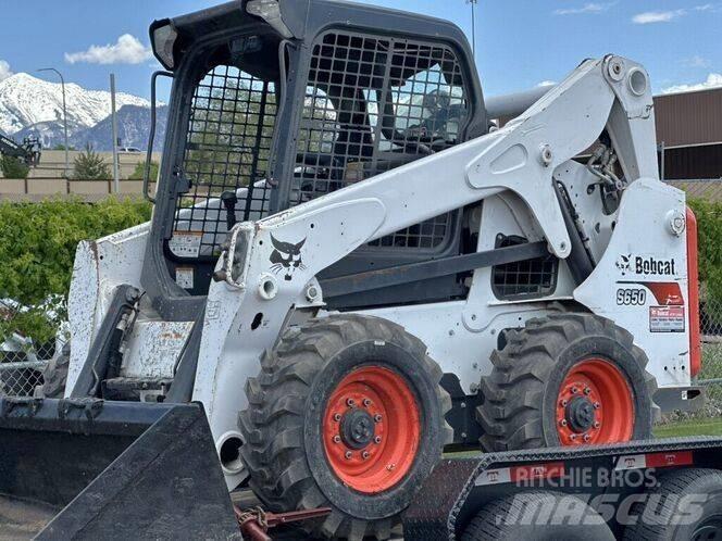 Bobcat S650 滑移装载机