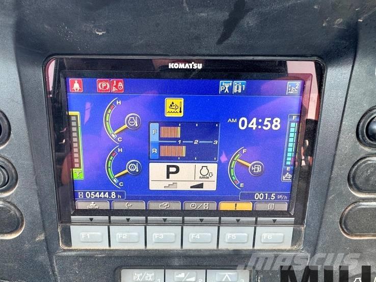 Komatsu D 61 PXi-24 履带式推土机