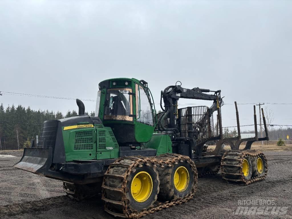 John Deere 1210 E 集运机