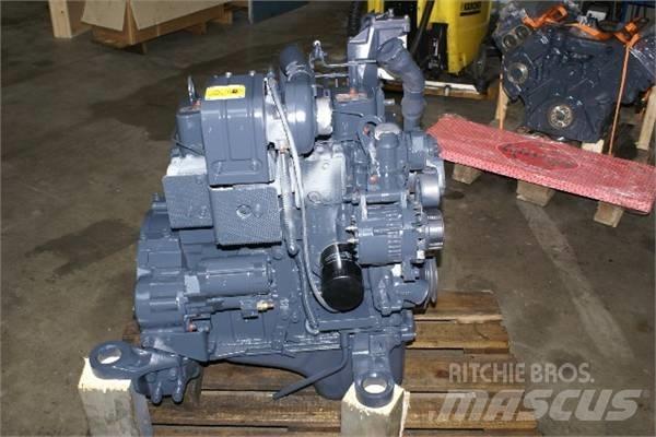 Komatsu S6D102E 发动机