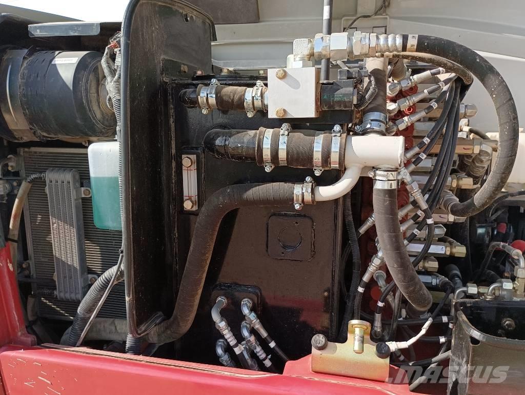 Takeuchi TB 260 小型挖掘机