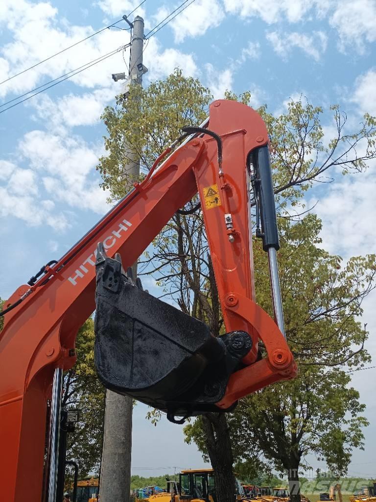 Hitachi 55 小型挖掘机