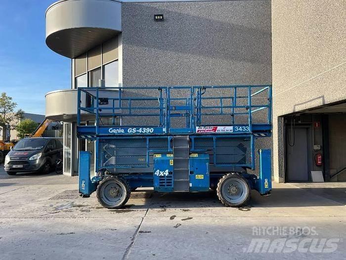 Genie GS4390RT 剪叉式升降机