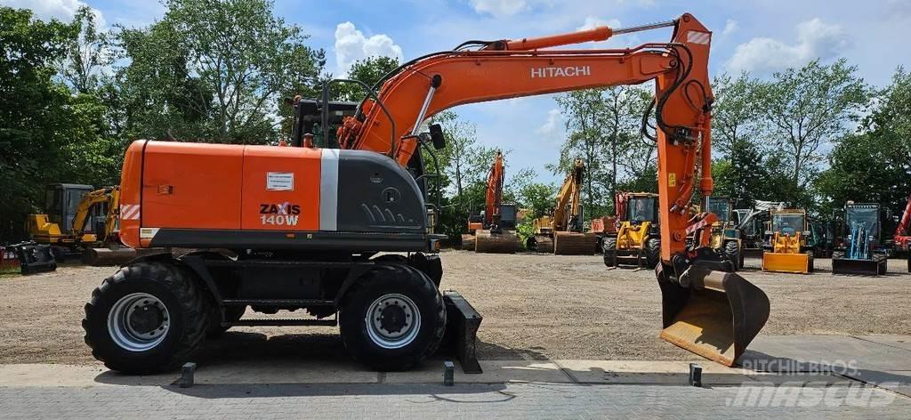 Hitachi ZX140-3 轮式挖掘机