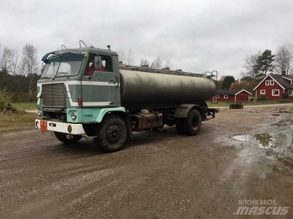 Volvo F 88 油罐车