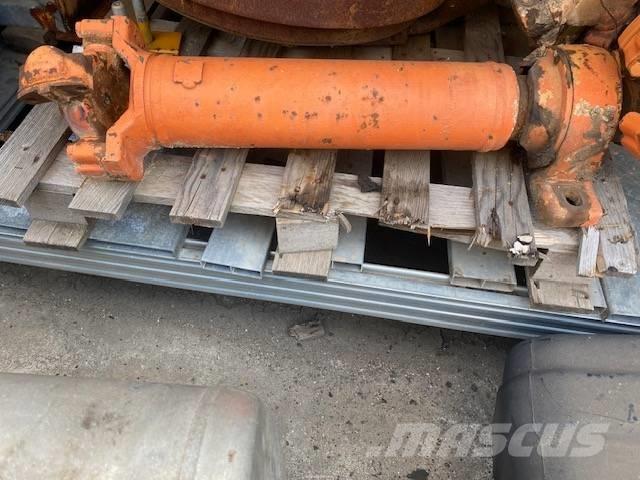 Fiat-Hitachi 350 传动装置