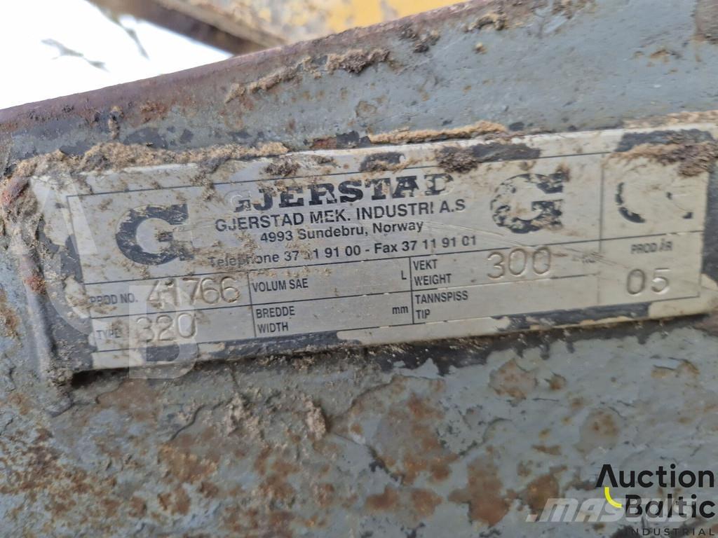 CAT 321 C LCR 履带挖掘机