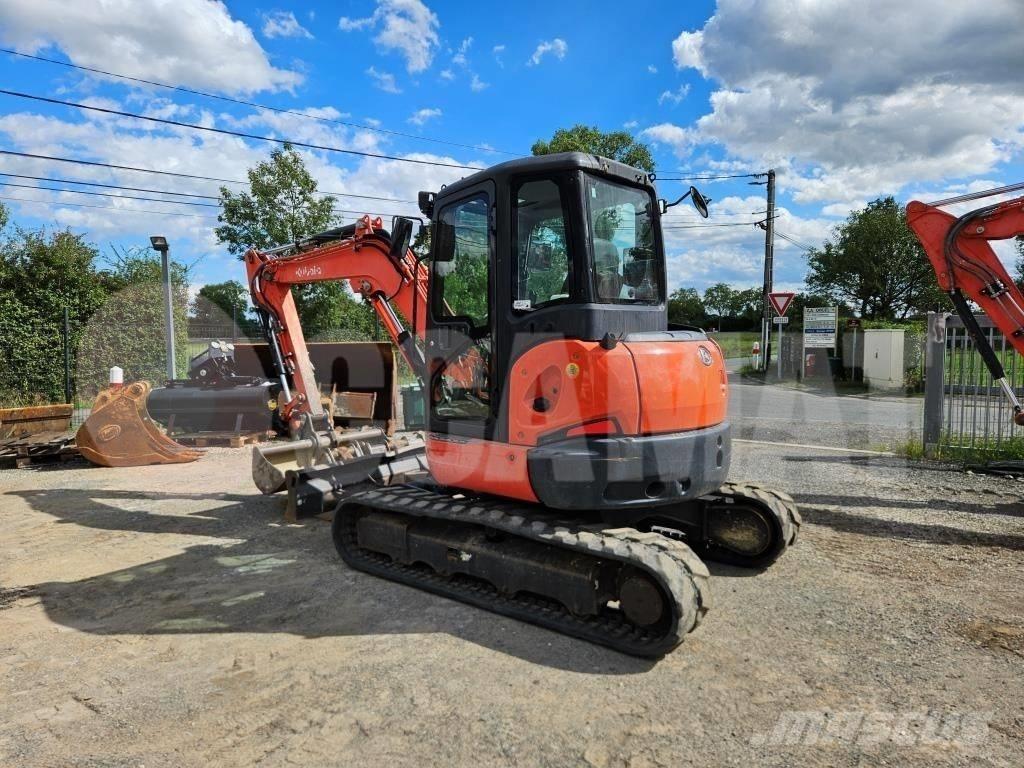 Kubota U 48-4 小型挖掘机