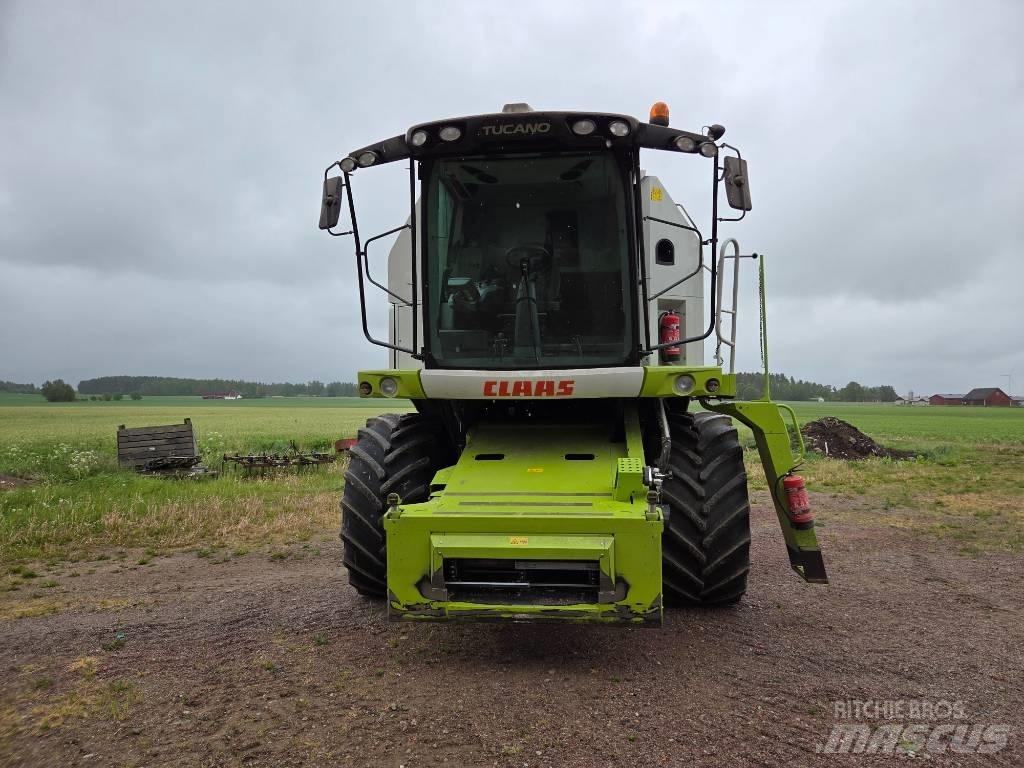 CLAAS Tucano 430 联合收割机