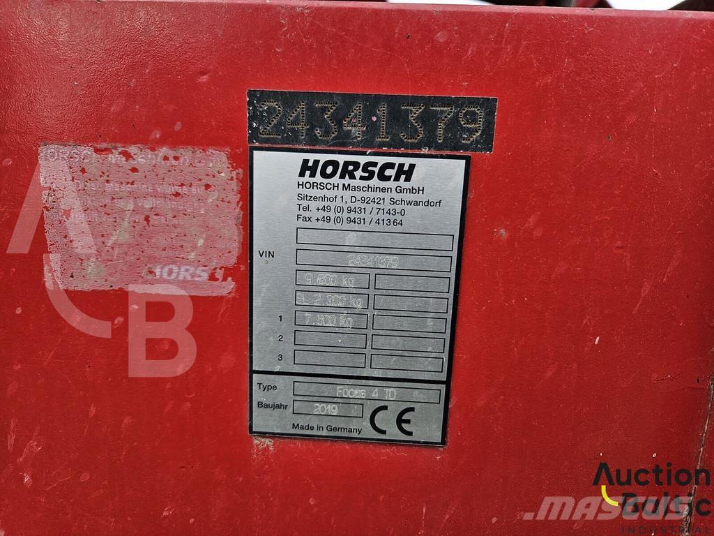 Horsch Focus 4 TD 多功能条播机