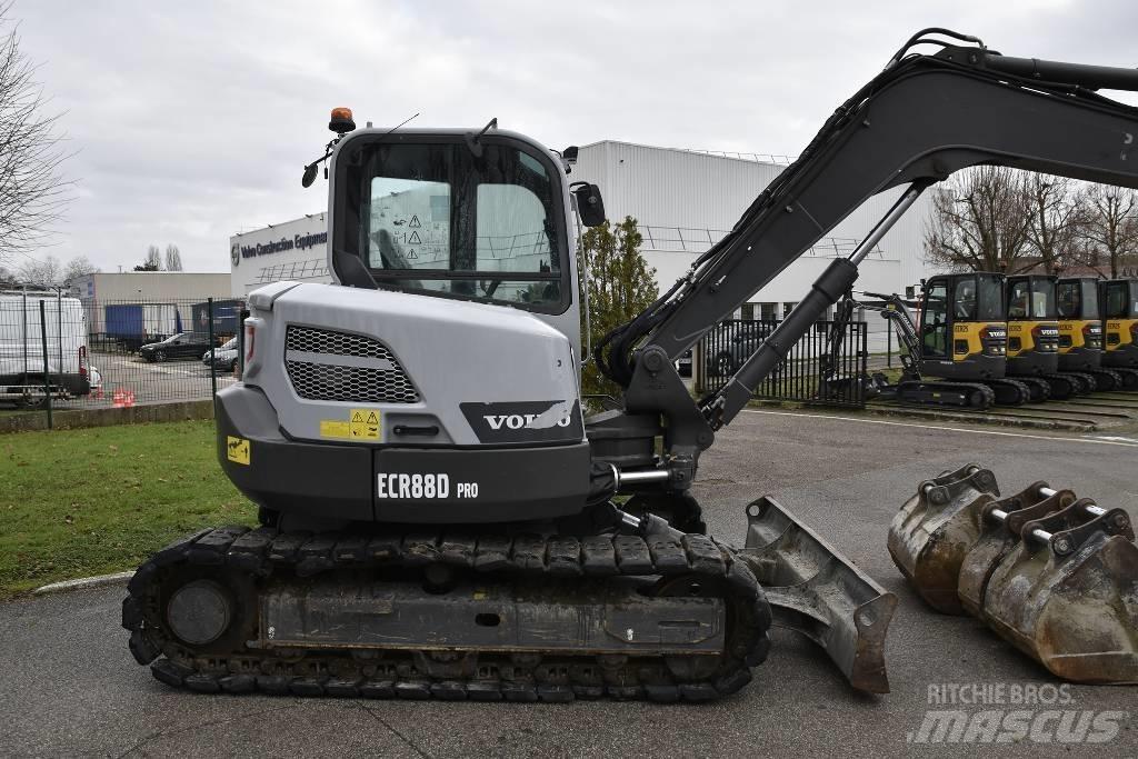 Volvo ECR 88 D 中型挖掘机