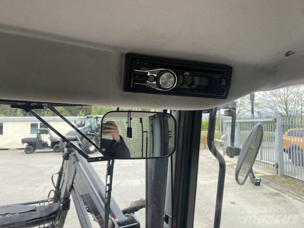 Valtra A 83 拖拉机/农用车