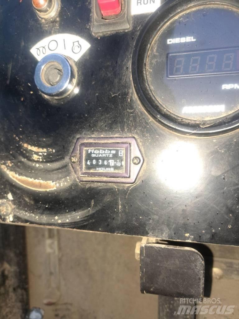 Morooka MST 1500 V D 履带式自卸车