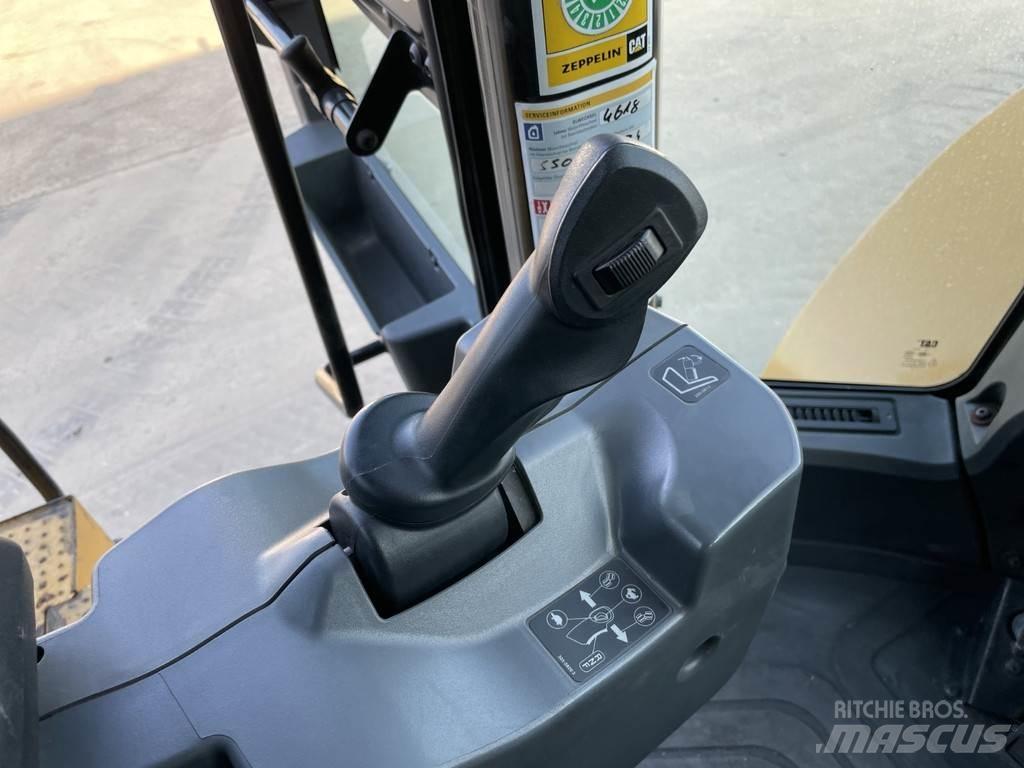 CAT 950M 轮式装载机
