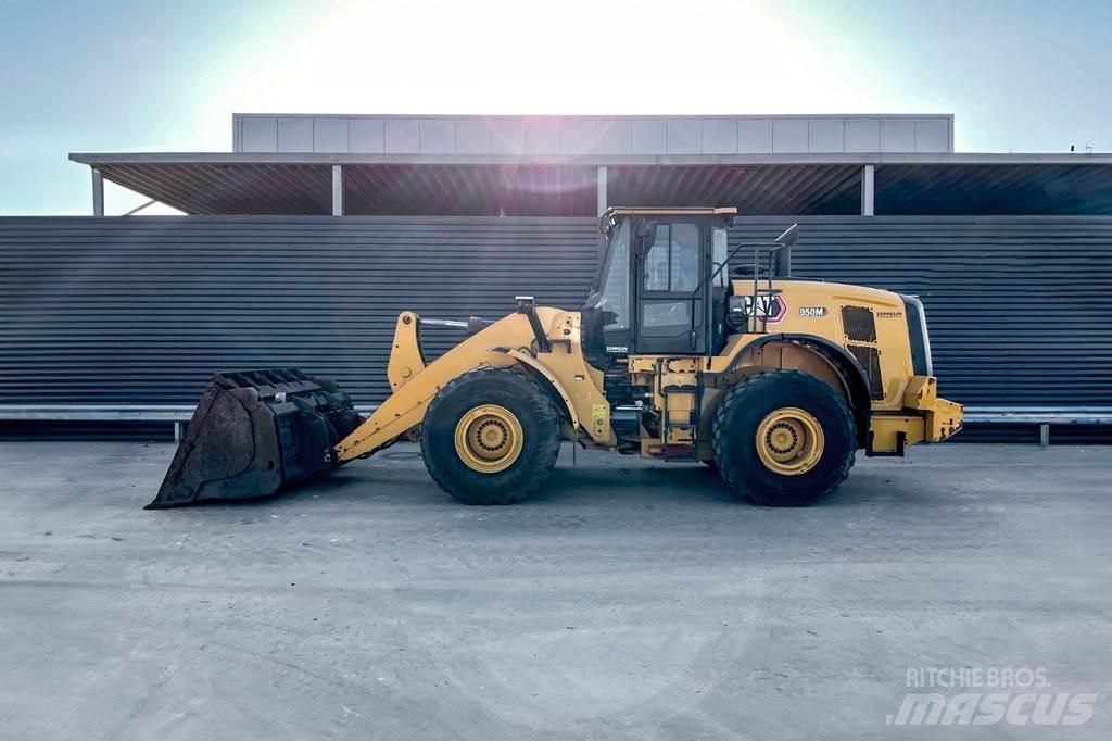 CAT 950M 轮式装载机