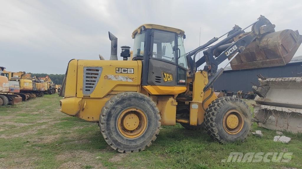 JCB 426 HL 吊杆和铲斗