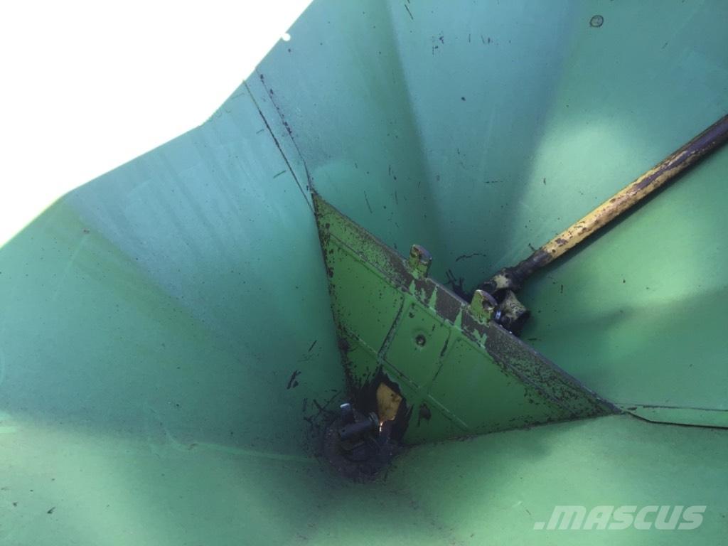 Amazone ZA-E1002 矿物肥料撒播机