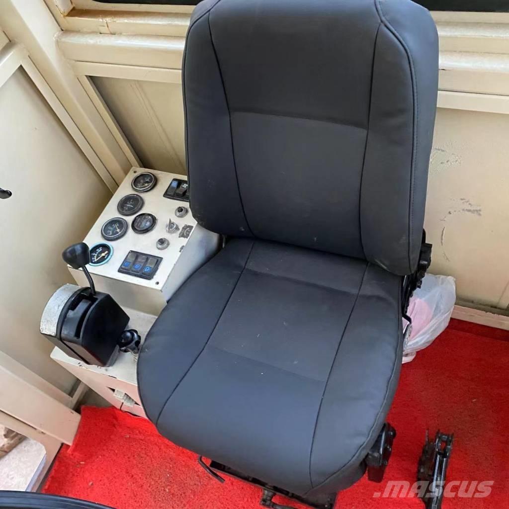 CAT 140 H 平地机/推土机