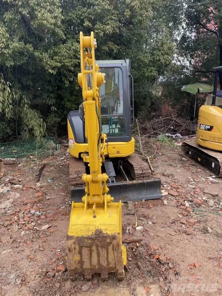 Komatsu PC 30 小型挖掘机