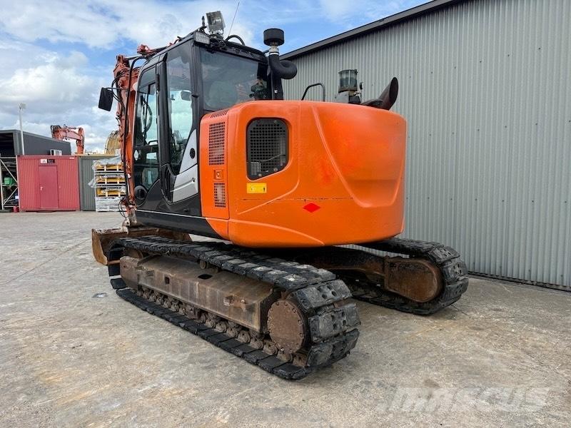 Hitachi ZX 135 US-5B 履带挖掘机