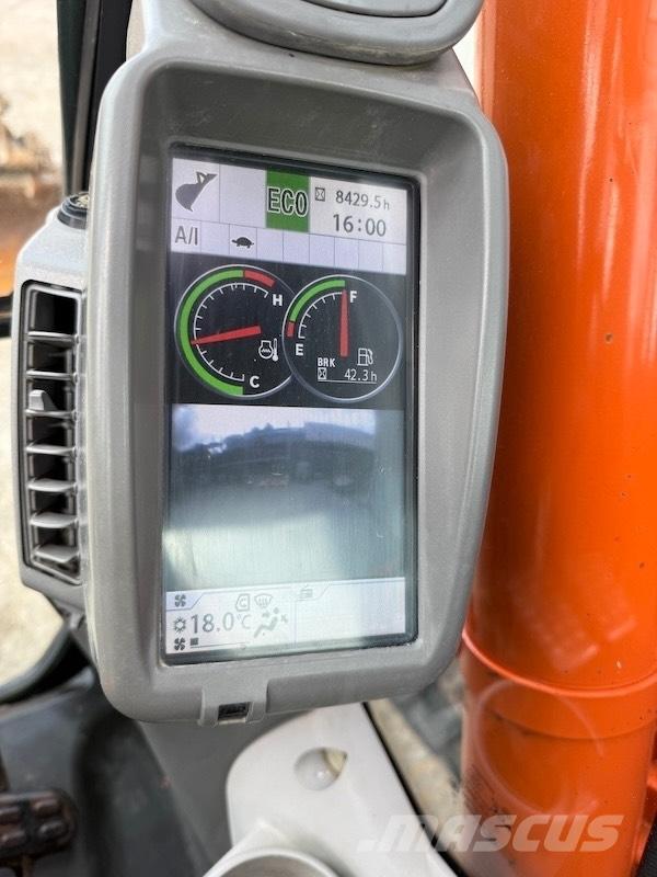 Hitachi ZX 135 US-5B 履带挖掘机