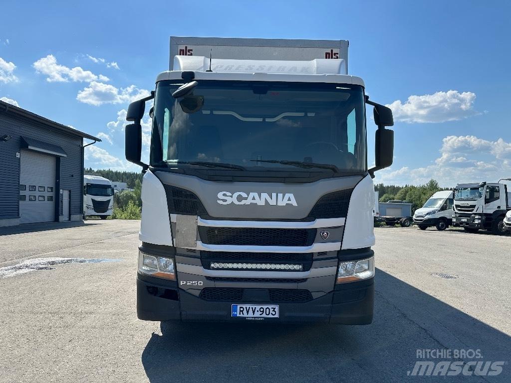 Scania P250 厢式货车
