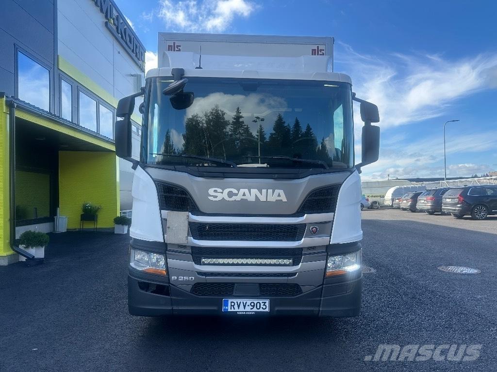 Scania P250 厢式货车