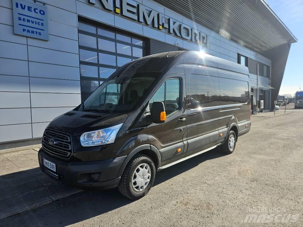 Ford Transit 大型面包车