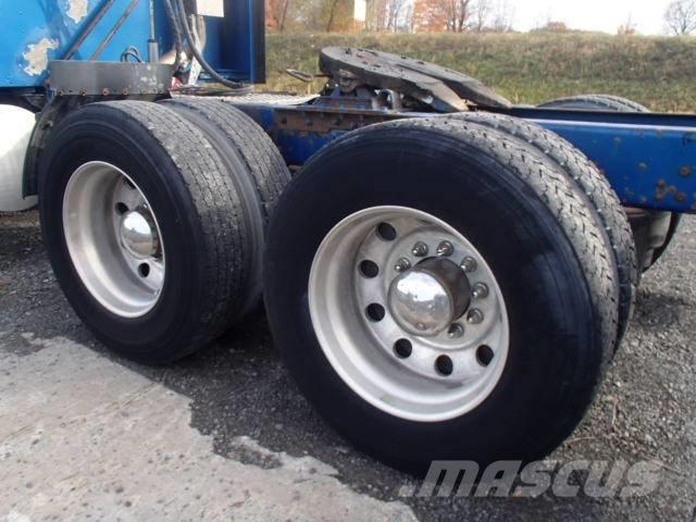 Kenworth T 800 牵引车