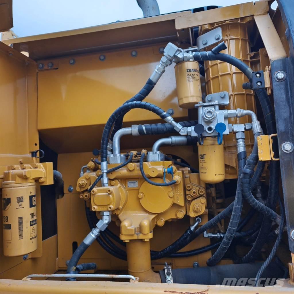 CAT 320 D 履带挖掘机