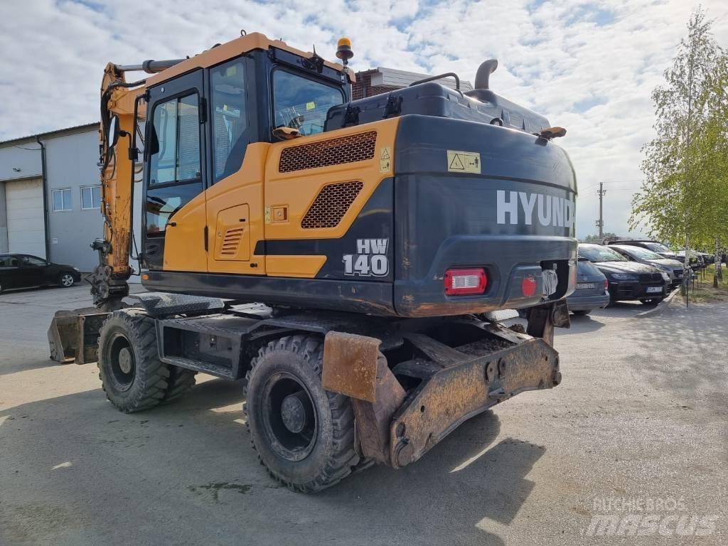Hyundai HW 140 轮式挖掘机