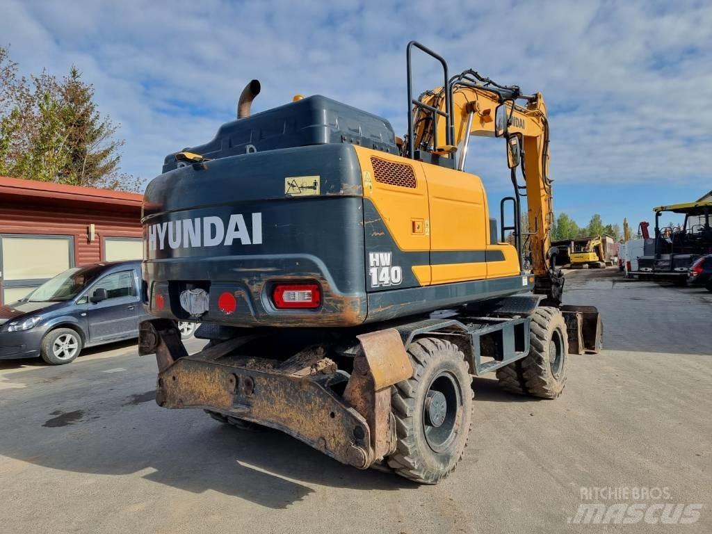 Hyundai HW 140 轮式挖掘机
