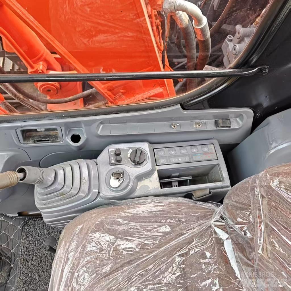 Hitachi EX 120 履带挖掘机