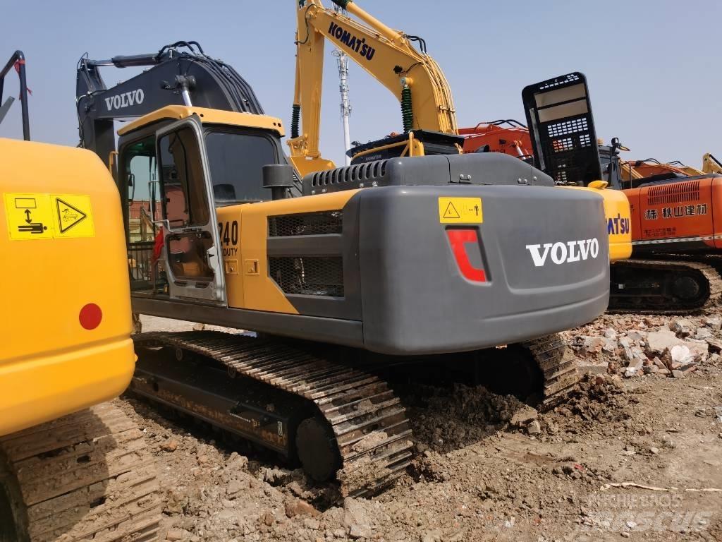 Volvo EC 240 履带挖掘机