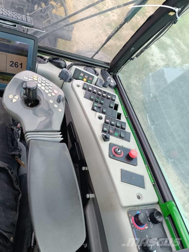 John Deere 770 D 收割机