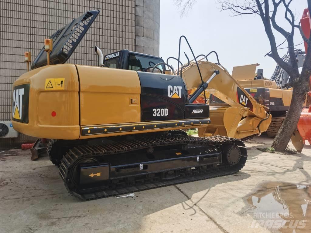 CAT 320 D 履带挖掘机