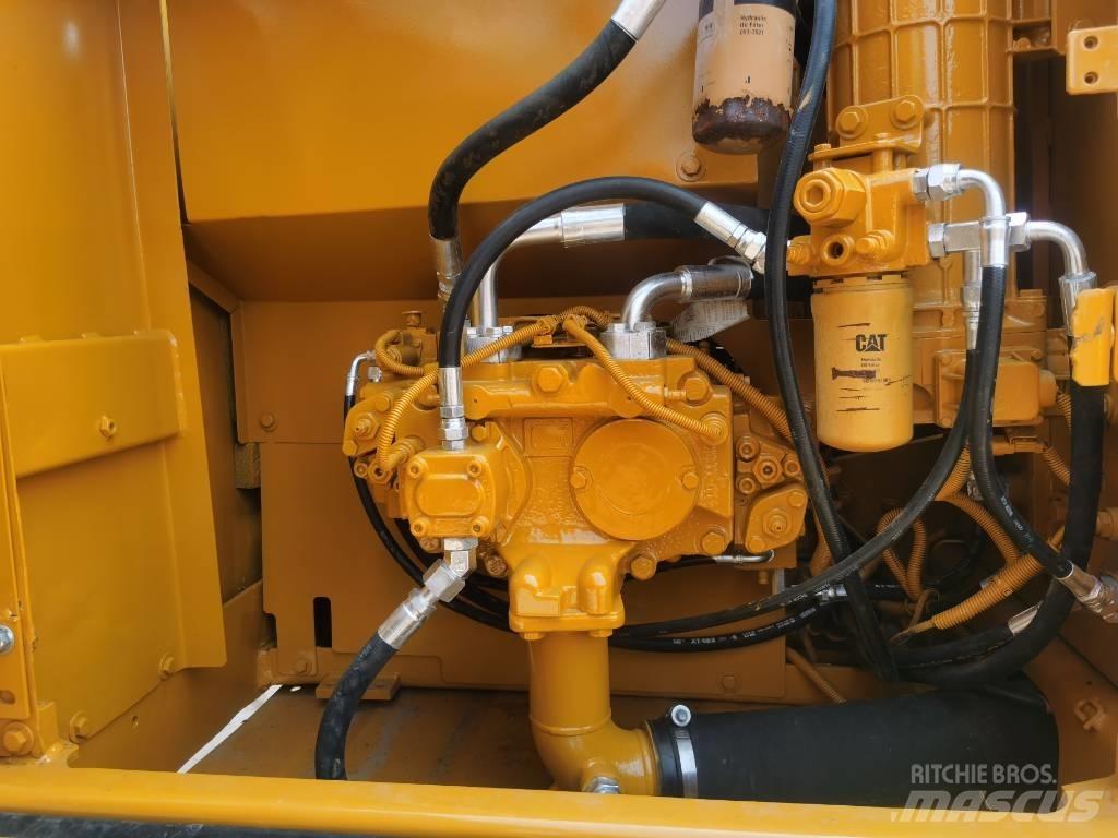 CAT 320 D 履带挖掘机